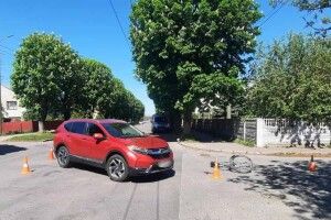 На Волині внаслідок двох ДТП госпіталізували велосипедиста та мотоцикліста