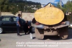 Чоловік ледь не втратив зір після зіткнення молоковоза з «Мерседесом»