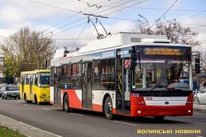 Луцька влада повідомляє про тимчасову зміну у розкладі руху двох тролейбусів
