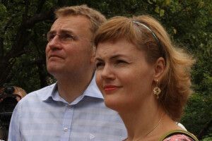 Мер Львова шокував сенатора зі США виправданням: «Моя дружина володіє цими ЗМІ!»
