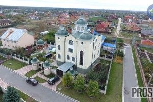 Бабо, не хрестіться — то не церква! То будинок полтавського судді... 