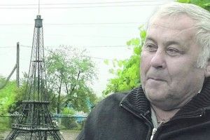 У Парижі не був. Але Ейфелеву вежу у Шацьку збудував — уже тричі! (відео)