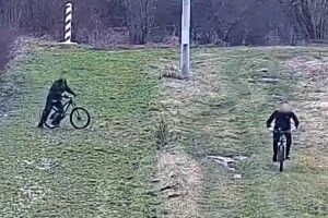 Двоє ухилянтів на велисипедах втекли до Польщі: їх повернули назад