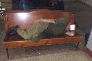 На автостанції в Луцьку відпочивав побитий п’яний колишній військовий (ФОТО)