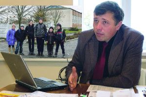 Міняю стару школу на новий автобус і дорогу