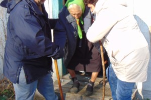 Бабуся Ганна знайшла рятунок  від безпорадності