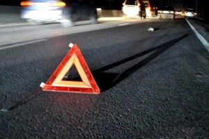 Горохівські поліцейські наштовхнулись на чоловіка, який лежав на узбіччі