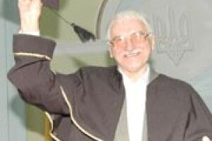 ЄВГЕН СВЕРСТЮК — ПОЧЕСНИЙ ДОКТОР