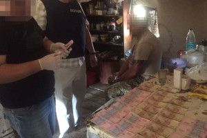 На Луганщині командир роти вимагав із солдатів хабарі…
