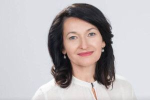 Навіщо народному депутату їздити в Європу? Відповідаю…