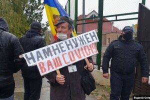 В другий тур президентських виборів у Молдові виходять проросійський чинний президент Додон та прозахідна технократка Санду