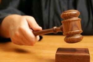 Чоловік, який зґвалтував дівчину у луцькому парку, зізнався в скоєному на суді