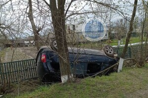 У селі на Волині жителі помітили перевернутий автомобіль