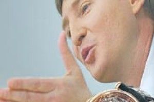 НА ЛІВІЙ РУЦІ В АХМЕТОВА... ПІВМІЛЬЙОНА ДОЛАРІВ