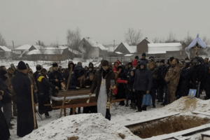 На Рівненщині в останню дорогу провели батька трьох дітей, який загинув на Донеччині (Фото)