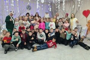 На Волині благодійна майстерня Святого Миколая зібрала 58 тисяч для ЗСУ