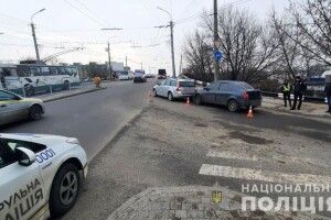 У Луцьку біля моста Dacia наздогнала Volvo (Фото)