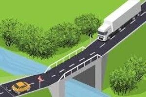 У Стрийському районі зіткнулися мікроавтобус і автопоїзд