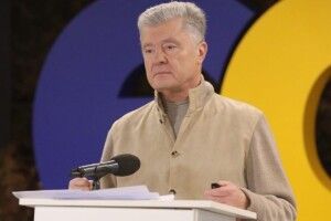 Порошенко: український ВПК завантажений на третину через відсутність грошей