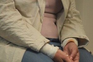 Показали, як у Рівному судили викладачку, яка вбила чоловіка і намагалася застрелити доньку (Фото)