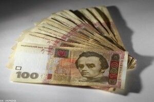 «Золота теща» таки існує: на Рівненщині 63-річна жінка задля «визволення з поліції» рідненького зятя перерахувала шахраям дві тисячі гривень