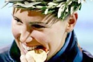 КЛОЧКОВА ПОБИЛА ГОРШКИ З ВОЛИНЯНАМИ