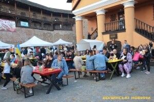 Що їли лучани на першому дні фестивалю їжі (Фото)