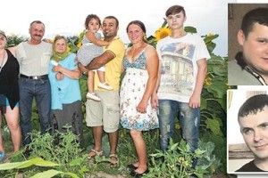 Виростили 5 богатирів. а тепер мріють про... вінчання