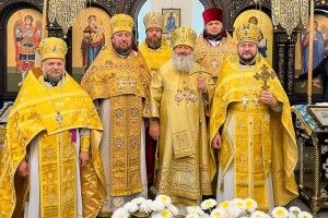 Скандальний очільник Лаври відслужив у соборі Луцька (Фото)