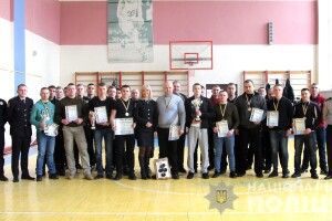 Збірна Костопільського відділу поліції виграла першість Рівненщини з гирьового спорту