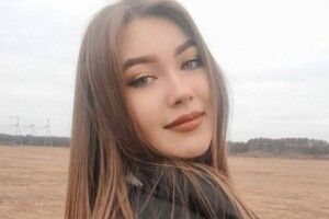Скандал на Рівненщині: дівчина чекає на окупантів, поки батько служить у ЗСУ (Фото)