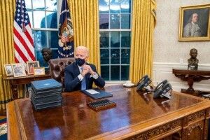 У посольстві США порадили Зеленському не втрачати оптимізму: Байден йому таки зателефонує
