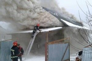 У Рівненському районі згорів будинок