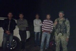 Шість нелегальних мігрантів вночі пробиралися в країни ЄС 