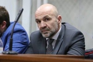 Суд заарештував Мангера з правом застави