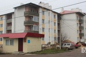 Дочекалися: у місті на Волині поділять квартири в будинку, що зводили 12 років