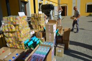 Півтонни необхідного: волинські спецшколи отримали допомогу від американських меценатів