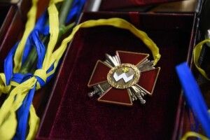 У Луцькій міській раді посмертно нагородили жителів громади, які захищали незалежність України