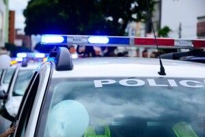 Українка за кермом «Мазди» організувала нелегальний рейс мігрантів до Польщі