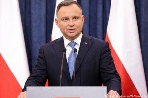 Дуда заявив, що росію змусять виплатити Україні контрибуцію