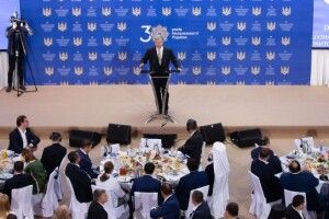 Петро Порошенко під час 9-го щорічного Молитовного сніданку: отримання Томосу про автокефалію стало духовною перемогою України