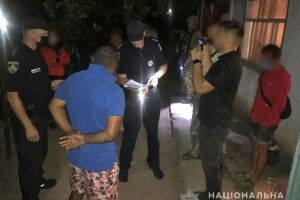 У трудовому рабстві утримували 13 осіб (Фото)