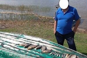 На Волині спіймали браконьєра, який рибалив з човна забороненими знаряддями лову 