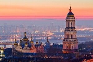 Очільниця «Дзеркала тижня» лякає друзів штурмом Києва, посилаючись на американців, – Арестович 