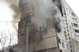 Ворог продовжує бомбардувати Харків (Відео ДСНС)