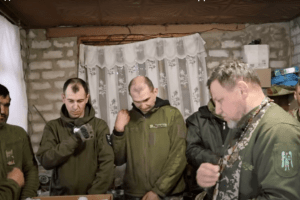 Замість церковного хору – звуки вибухів: як святкували Великдень волинські воїни на Донеччині