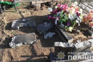 22-річний рецидивіст розтрощив на кладовищі понад 100 могил