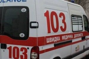 Жінку з розбитою головою, яка втікала від розлюченого чоловіка, рятували перехожі