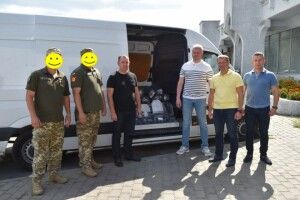 Для воїнів 14-ї бригади передали бронеплити, спальники та турнікети 