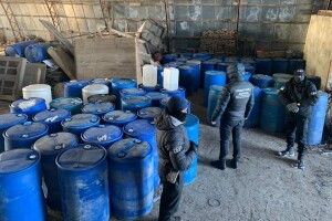 На Рівненщині волинські податківці знайшли 10 тонн нелегального спирту